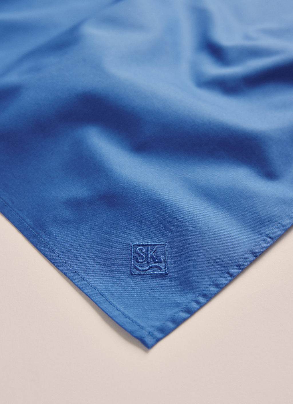 1ACU00153_MIDBLUE_2_1765847187