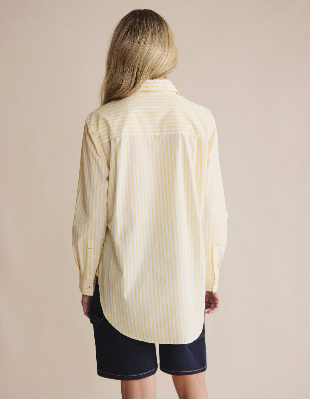 1SHW00244_YELW_4_1765847170