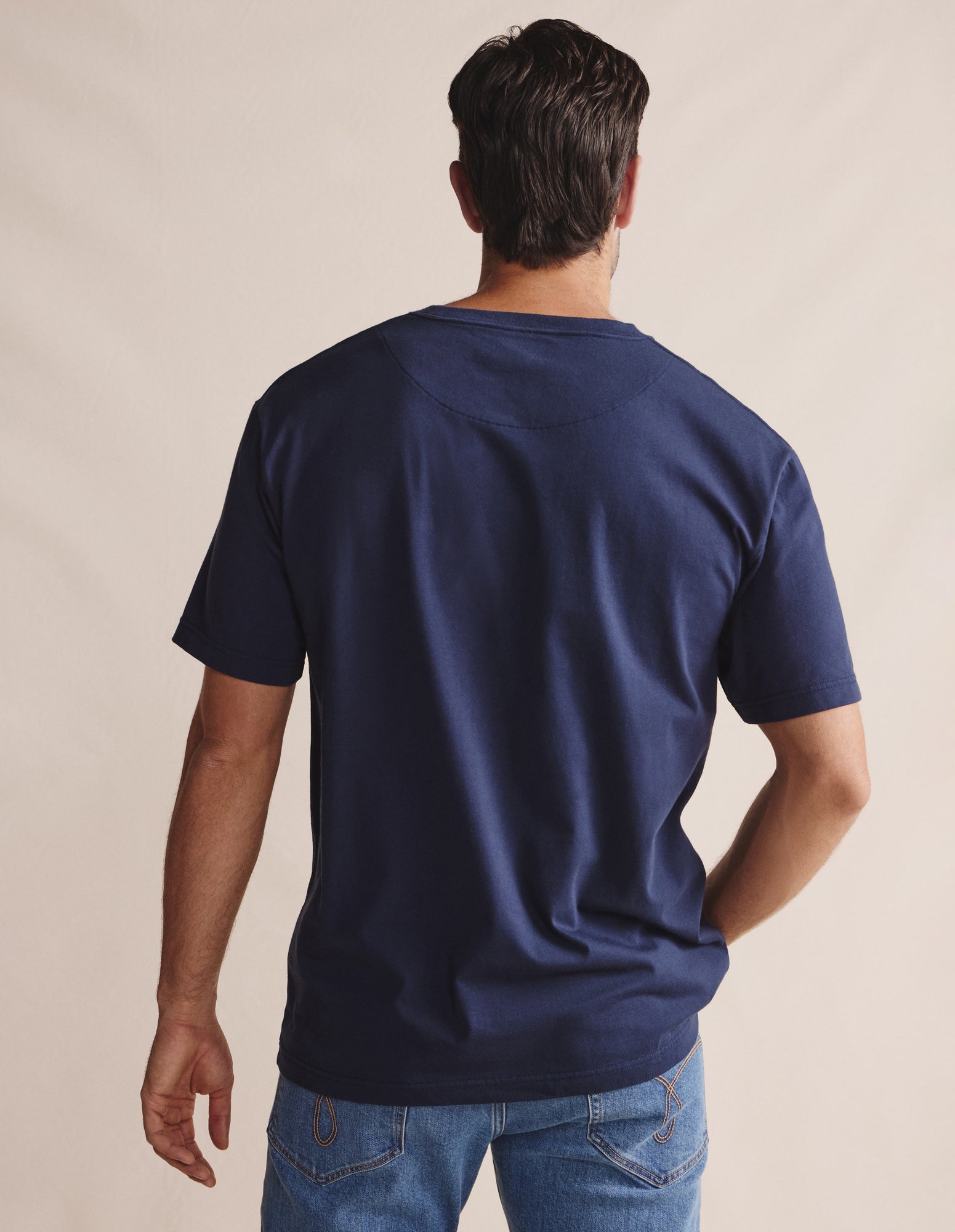 1TSM00261_NAVWHI_3_1774487531