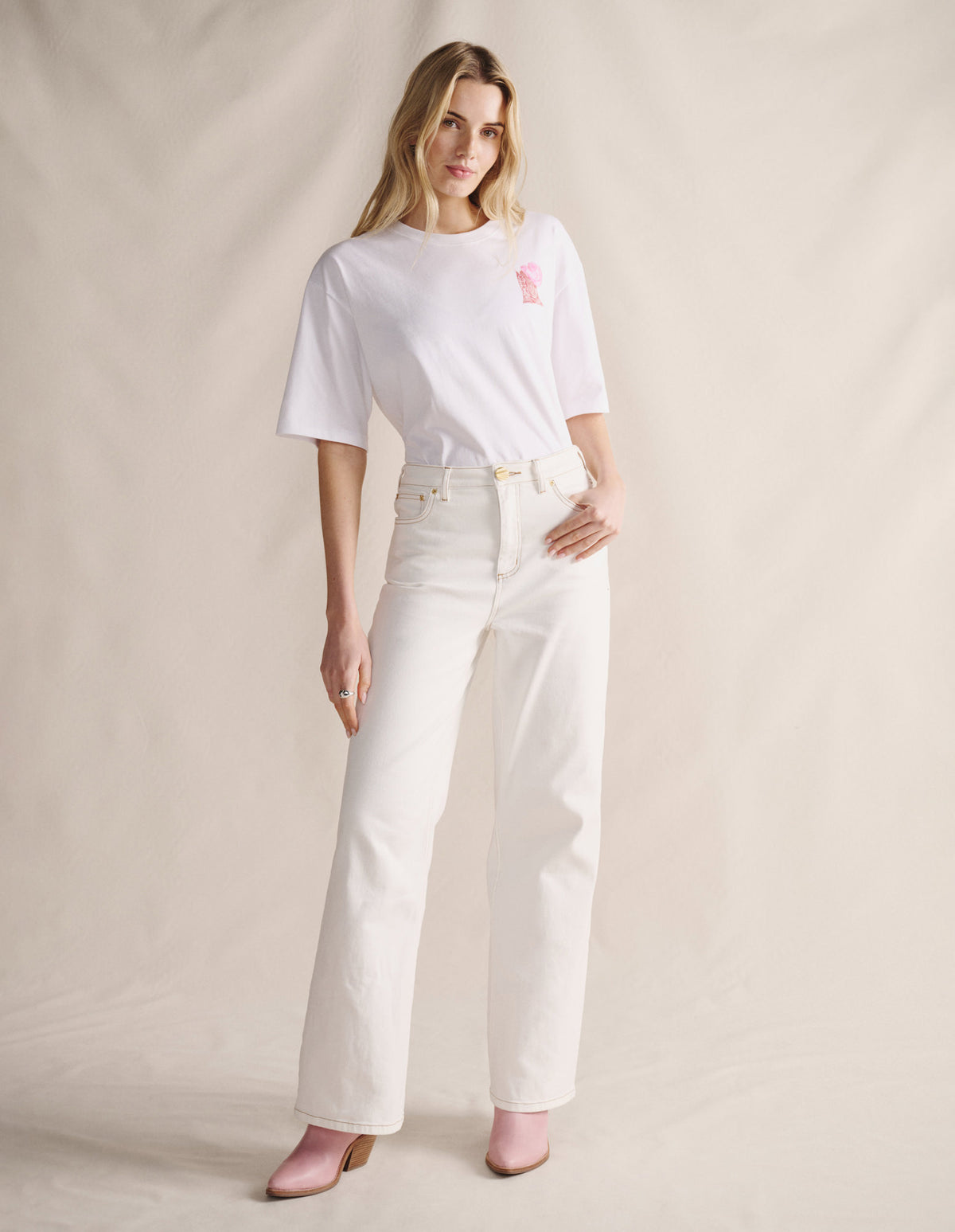 1TSW00348_WHITE_2_1784702384