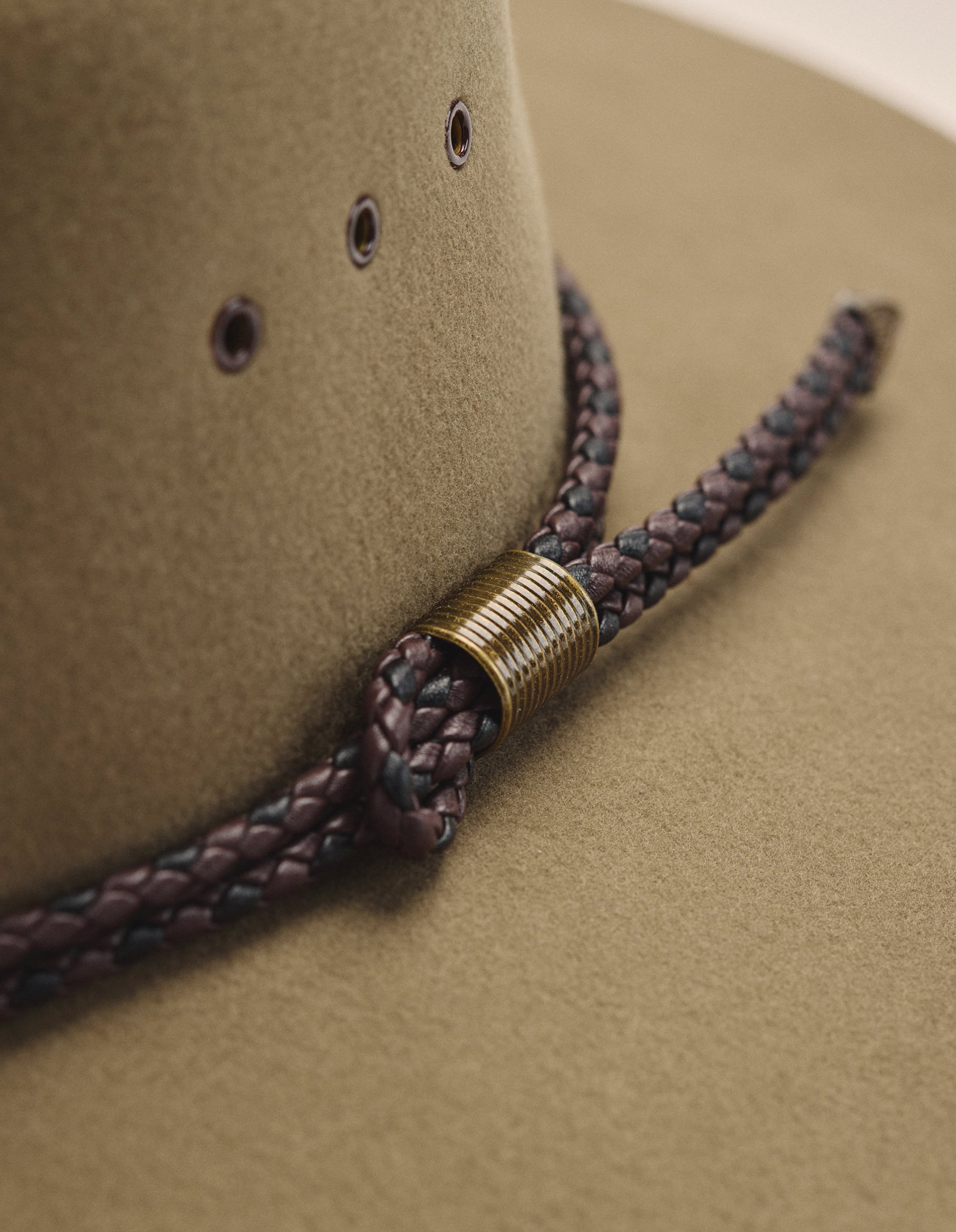 4HAU003BR_BRO_2_1765333808