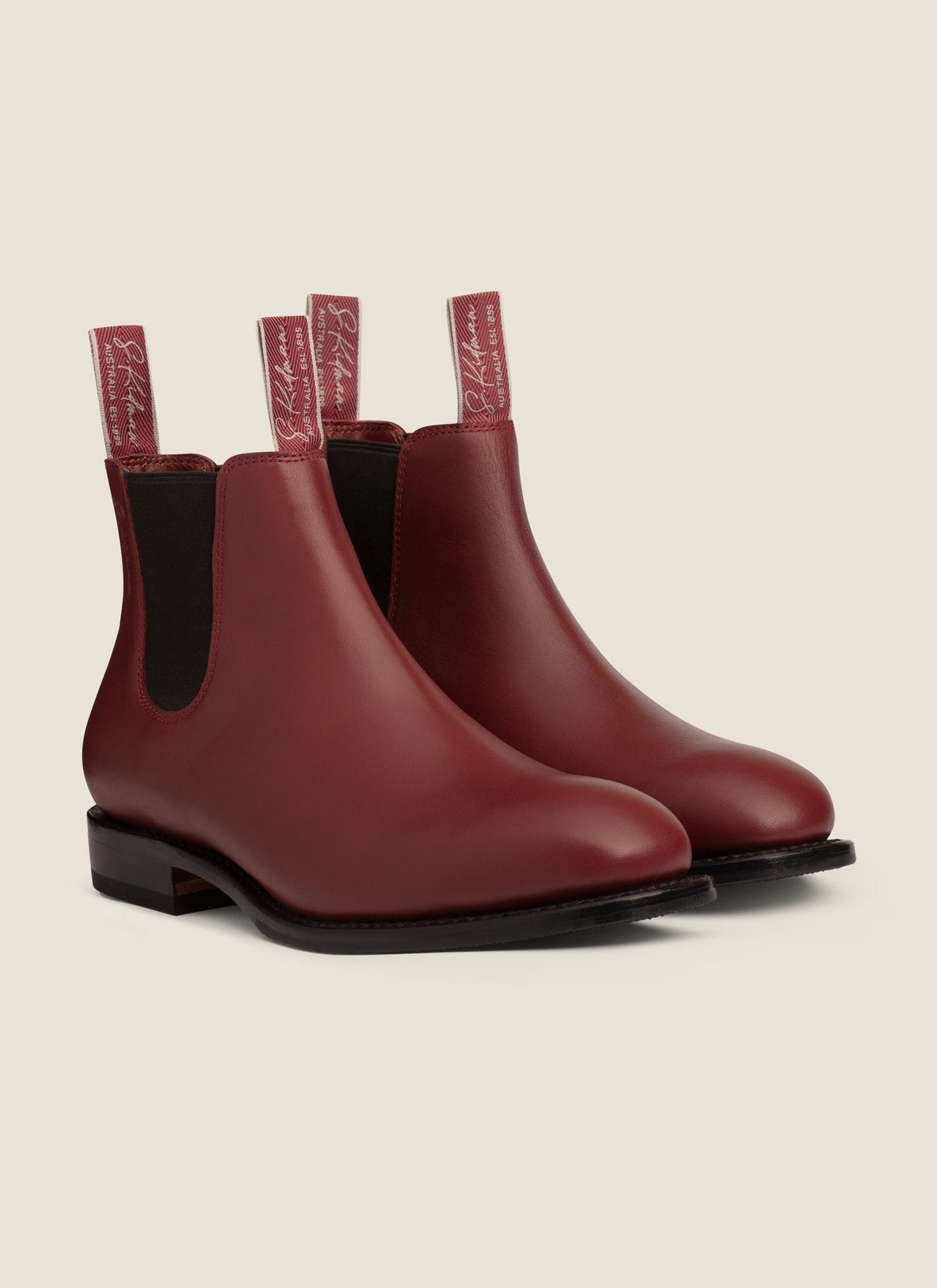 011 Isabel boot Pilbara Red