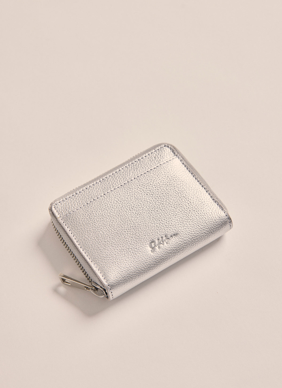 K0046SILV_ANTISVER_1_1763686728